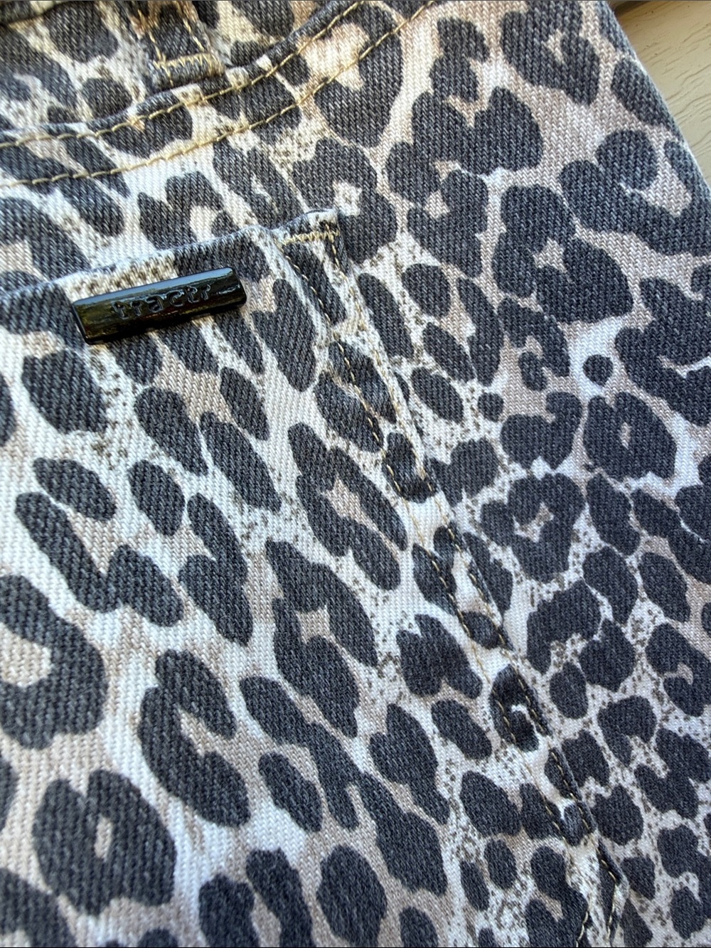 Tractr Snow Leopard-Print Wide-Leg Pants - Jeans Black, Tan, White Size 12 - Picture 11 of 12